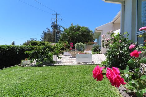 Property photo of 2 Wandaa Court Coolum Beach QLD 4573