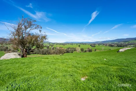355 LINDSAY RD, STAGHORN FLAT, VIC 3691