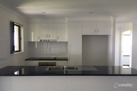 Property photo of 4 Bronco Crescent Gracemere QLD 4702