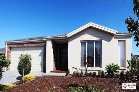 13 Paradise Pde, Point Cook, VIC 3030