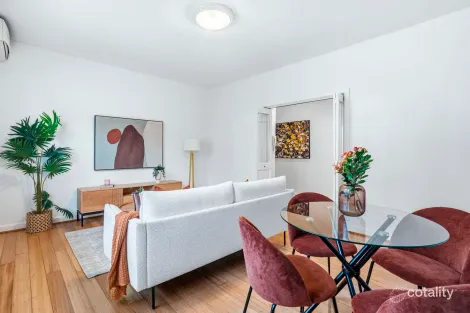 Property photo of 2/18 King Street Elsternwick VIC 3185