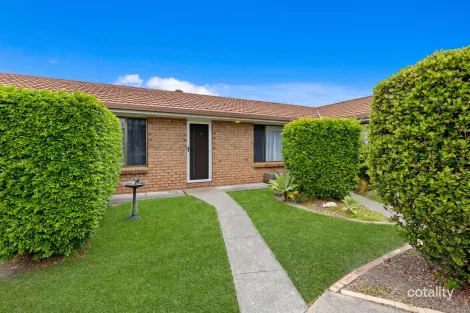 3/4 Cotinga Cres, Burleigh Waters, QLD 4220