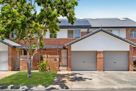 70/7-9 Santa Cruz Bvd, Clear Island Waters, QLD 4226