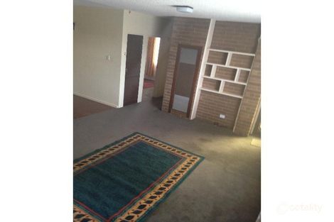 Property photo of 2/12-14 Marsden Crescent St Albans VIC 3021