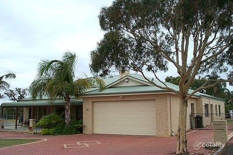 10 Oakney Ave, Nollamara, WA 6061