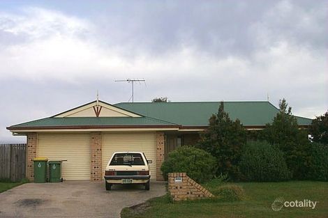 5 Lakeshore Pl, Little Mountain, QLD 4551