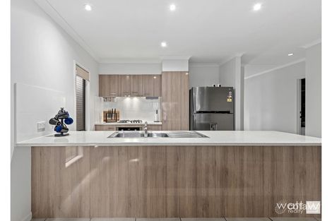 Property photo of 4 Watarrka Avenue Fitzgibbon QLD 4018