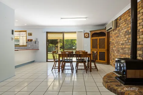 Property photo of 8 Shorelands Drive Withcott QLD 4352
