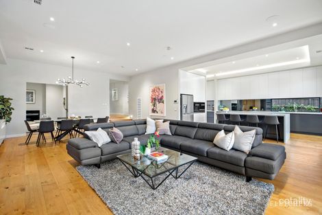 Property photo of 9 Mutual Road Balwyn North VIC 3104
