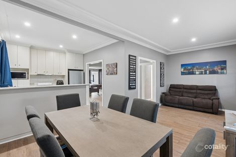 Property photo of 29 Ceduna Street Mount Austin NSW 2650