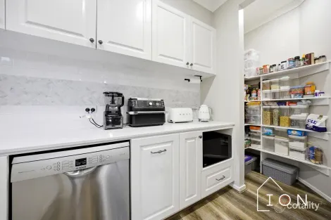 Property photo of 16 Caribbean Circuit Clyde VIC 3978