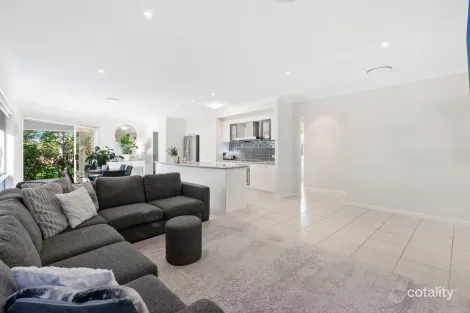 4 Twynam Mews, Pacific Pines, QLD 4211