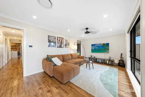 Property photo of 4 Hampton Way Maryland NSW 2287