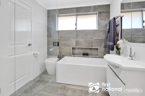 Property photo of 15 Phillip Place McGraths Hill NSW 2756