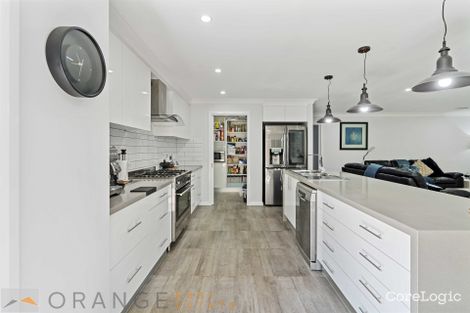 Property photo of 32 Buckland Drive Orange NSW 2800