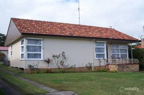 15 Laxton Cres, Belmont North, NSW 2280