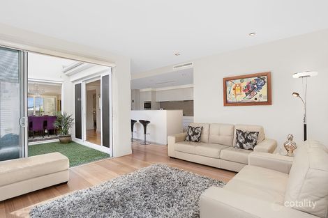 Property photo of 11 Vineyard Way Breakfast Point NSW 2137