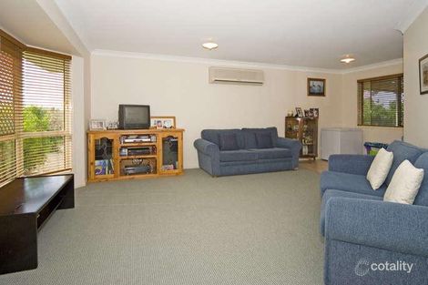 Property photo of 6 Magnolia Place Flinders View QLD 4305