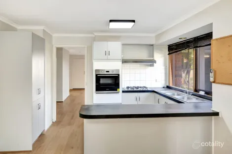 Property photo of 7 Lorena Close Hoppers Crossing VIC 3029