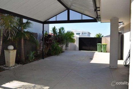 Property photo of 8 Leopard Tree Place Molendinar QLD 4214