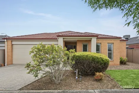 45 Villella Dr, Pakenham, VIC 3810