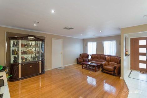 Property photo of 16 Whitmore Place Hillside VIC 3037