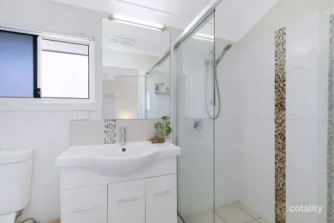 Property photo of 2/104 Ridge Street Northgate QLD 4013