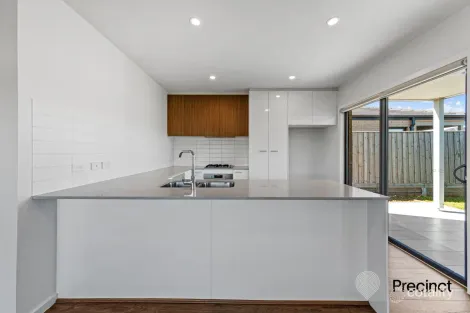 Property photo of 17 Giselle Circuit Greenvale VIC 3059