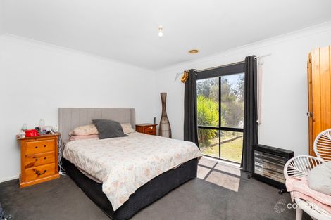 Property photo of 22 Dalman Parkway Glenfield Park NSW 2650