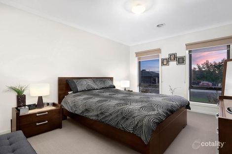 Property photo of 37 Aubisque Close Plumpton VIC 3335