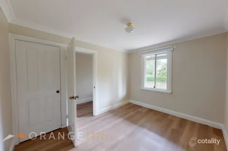 Property photo of 40 Rosemary Lane Orange NSW 2800