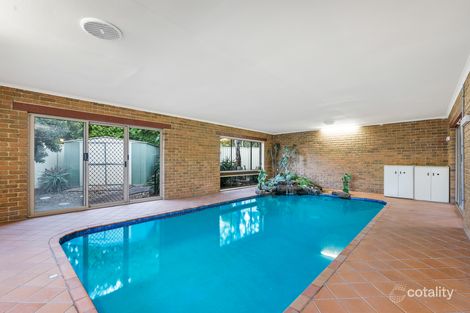 Property photo of 4 Naila Close Endeavour Hills VIC 3802