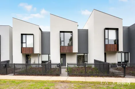 19 Hatchway Walk, Point Cook, VIC 3030