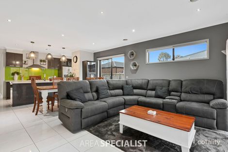 Property photo of 14 Davenport Crescent Cranbourne West VIC 3977