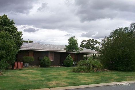 9 Reach Pl, Huntingdale, WA 6110