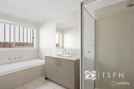 Property photo of 13/107 St Killian Street White Hills VIC 3550