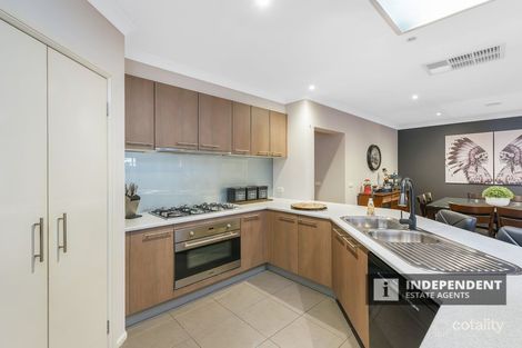 Property photo of 21 Bronson Circuit Cranbourne North VIC 3977