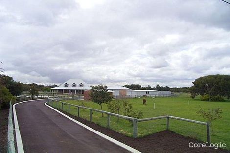 40 Brooks Pl, Wandi, WA 6167