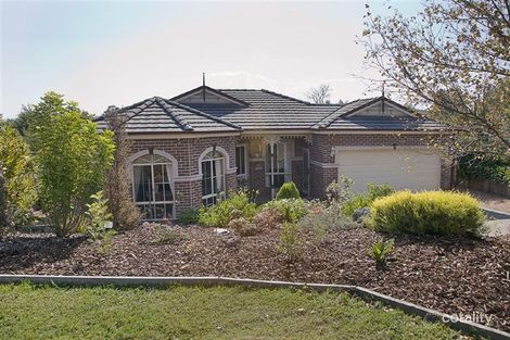 Property photo of 2 Lindenell Drive Drouin VIC 3818