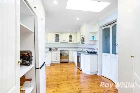 Property photo of 22 McCartney Crescent St Clair NSW 2759
