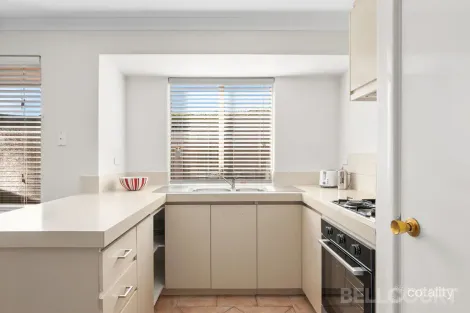 Property photo of 15/1 Iolanthe Street Bassendean WA 6054