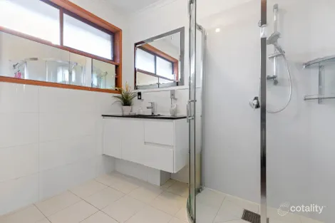 Property photo of 4 Miner Court Werribee VIC 3030