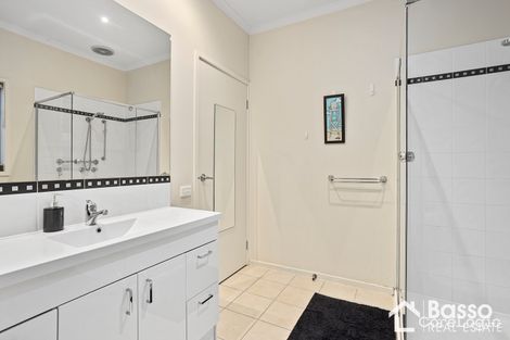 Property photo of 4/15 Cairns Avenue Rosebud VIC 3939