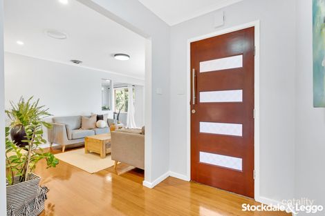 Property photo of 2 Valley Court Craigieburn VIC 3064
