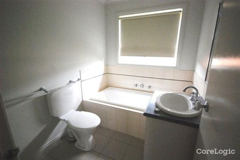 Property photo of 34 Lake Gardens Avenue Lake Gardens VIC 3355
