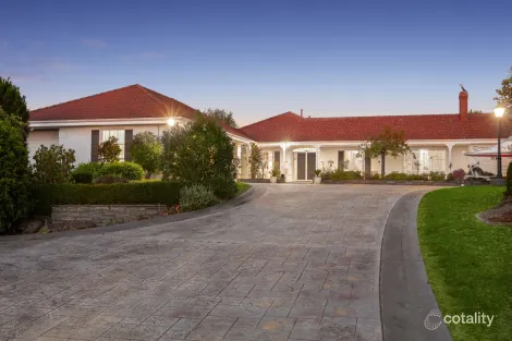 Property photo of 8 Monckton Road Templestowe VIC 3106