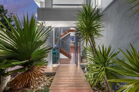 Property photo of 7 Upper Clifton Terrace Red Hill QLD 4059