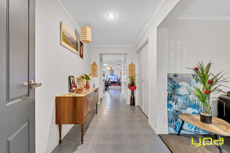 Property photo of 4 Liverpool Circuit Craigieburn VIC 3064