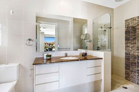 Property photo of 7 Kensington Mews Paradise Point QLD 4216