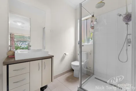 Property photo of 11 Broadleaf Drive Epping VIC 3076